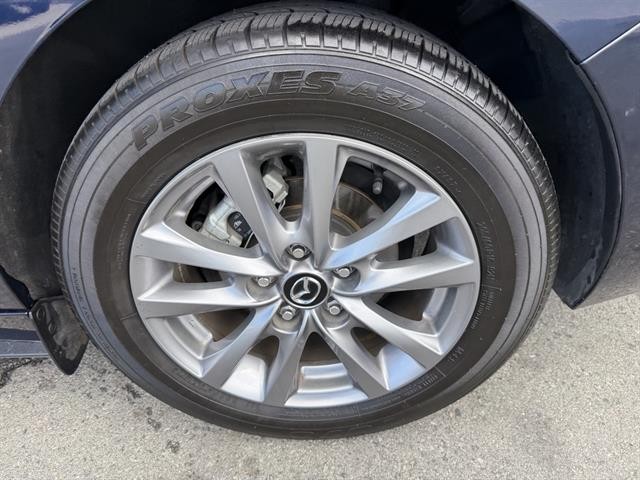 Mazda Mazda3 Sedan Vehicle Full-screen Gallery Image 14