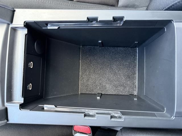 Mazda Mazda3 Sedan Vehicle Full-screen Gallery Image 26