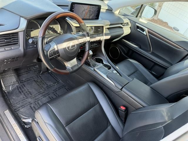 Lexus RX Vehicle Full-screen Gallery Image 02