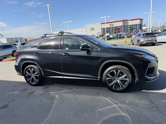 Lexus RX Vehicle Full-screen Gallery Image 07