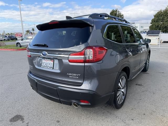 Subaru Ascent Vehicle Full-screen Gallery Image 06