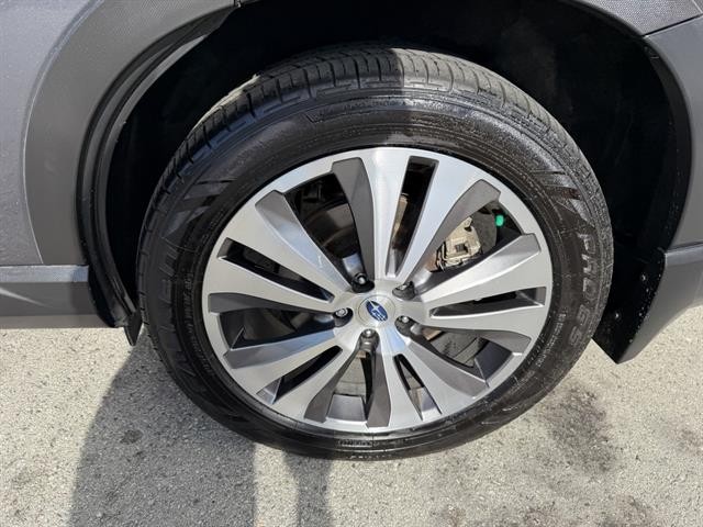 Subaru Ascent Vehicle Full-screen Gallery Image 13