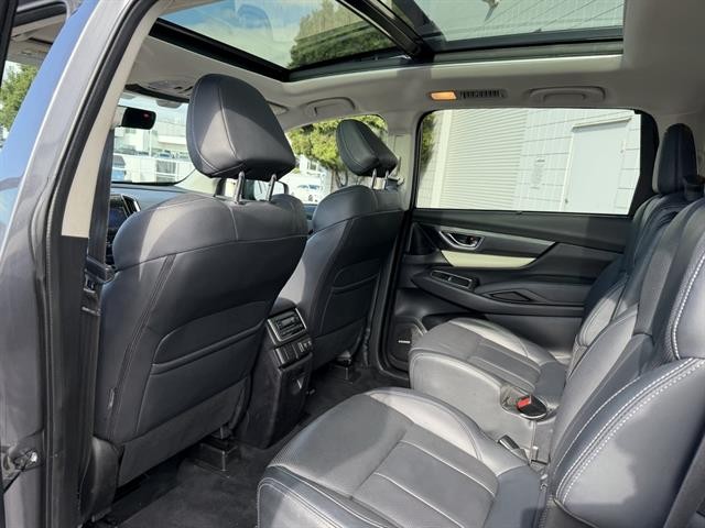 Subaru Ascent Vehicle Full-screen Gallery Image 17