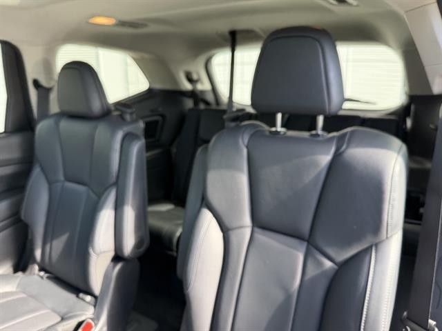 Subaru Ascent Vehicle Full-screen Gallery Image 19