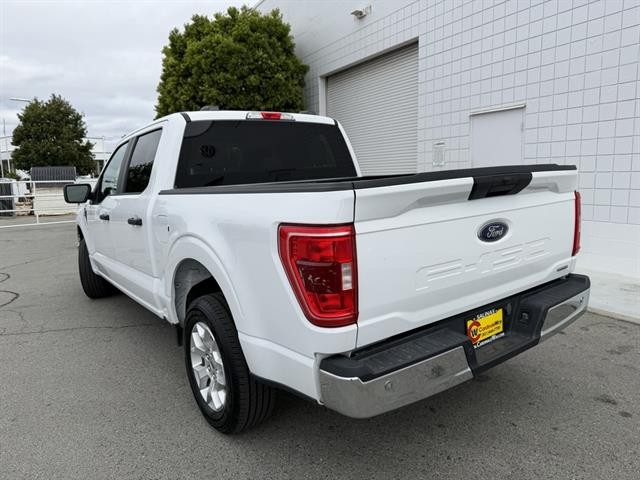 Ford F-150 Vehicle Full-screen Gallery Image 04