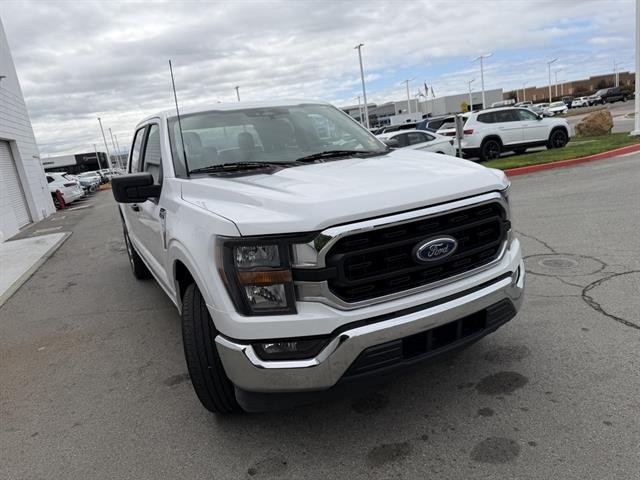 Ford F-150 Vehicle Full-screen Gallery Image 08