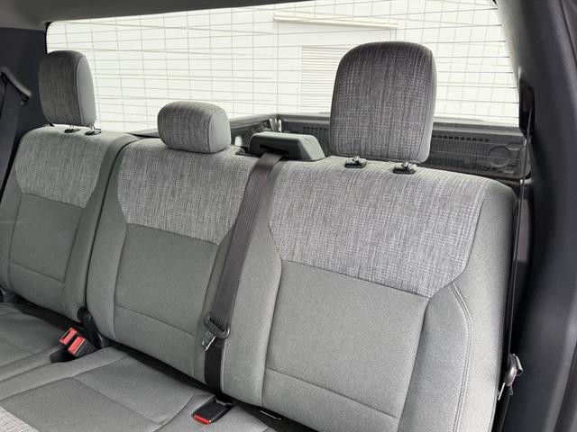 Ford F-150 Vehicle Full-screen Gallery Image 20