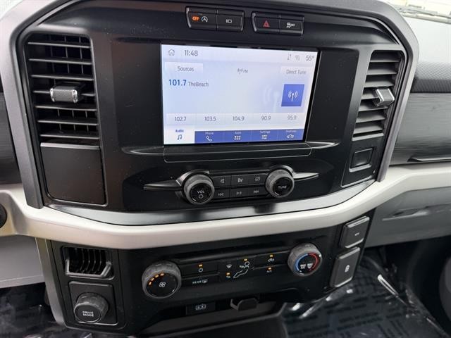 Ford F-150 Vehicle Full-screen Gallery Image 24