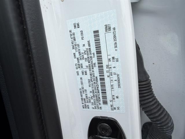 Ford F-150 Vehicle Full-screen Gallery Image 31