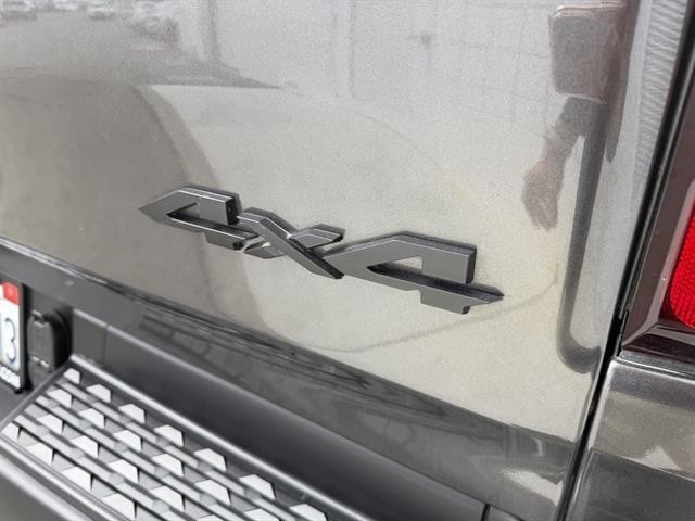 Ram 1500 Vehicle Full-screen Gallery Image 10