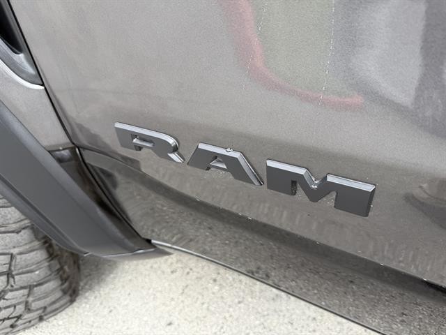 Ram 1500 Vehicle Full-screen Gallery Image 11