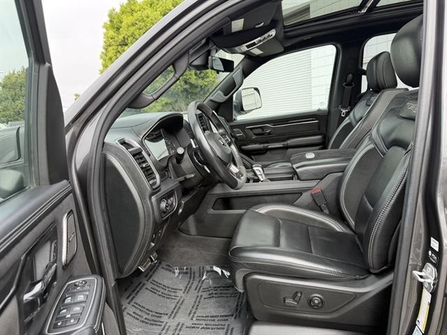 Ram 1500 Vehicle Full-screen Gallery Image 17