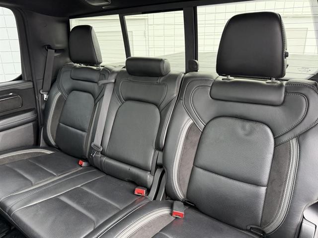 Ram 1500 Vehicle Full-screen Gallery Image 20