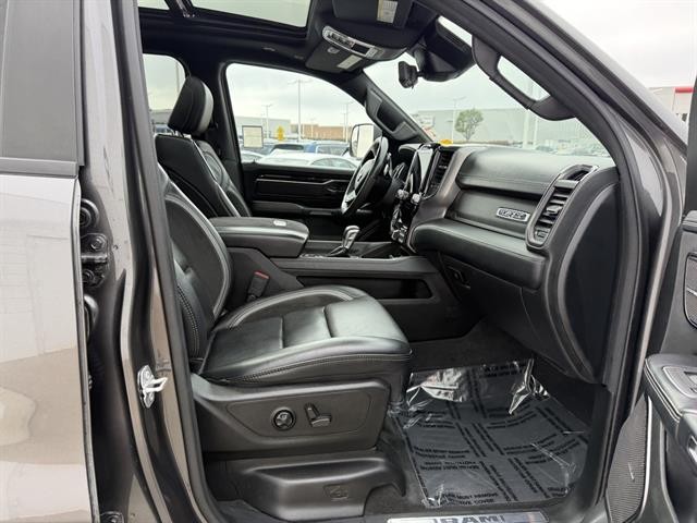 Ram 1500 Vehicle Full-screen Gallery Image 21