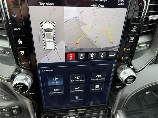 Ram 1500 Vehicle Full-screen Gallery Image 25