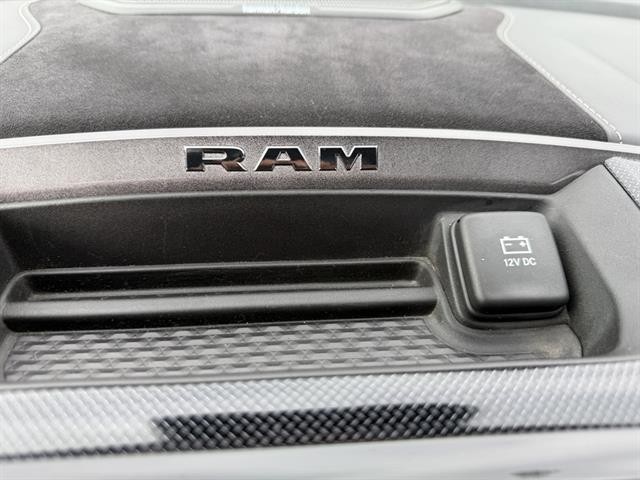 Ram 1500 Vehicle Full-screen Gallery Image 29