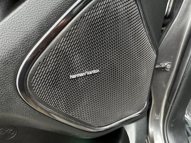 Ram 1500 Vehicle Full-screen Gallery Image 32