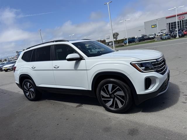 Volkswagen Atlas Vehicle Full-screen Gallery Image 07