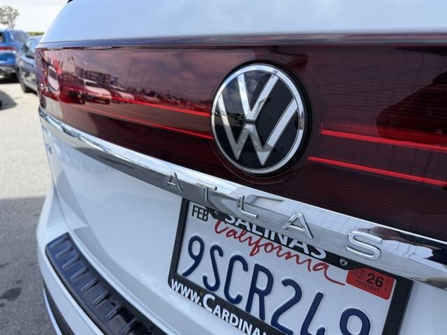 Volkswagen Atlas Vehicle Full-screen Gallery Image 11