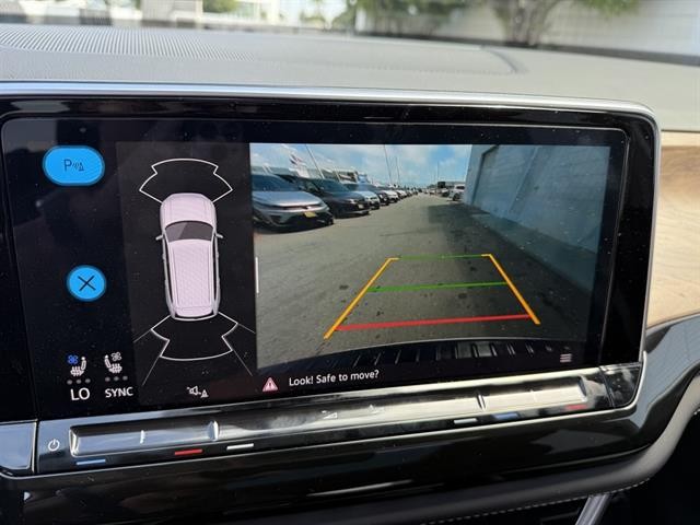 Volkswagen Atlas Vehicle Full-screen Gallery Image 25