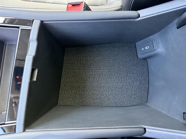 Volkswagen Atlas Vehicle Full-screen Gallery Image 26