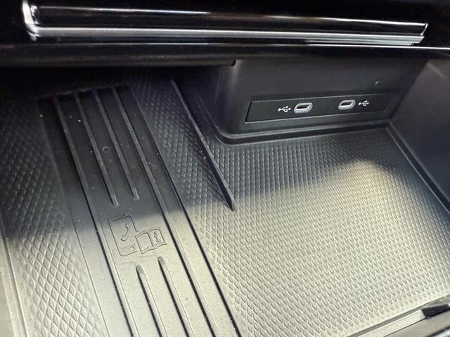 Volkswagen Atlas Vehicle Full-screen Gallery Image 27