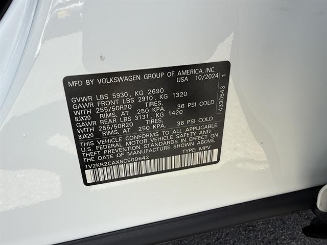 Volkswagen Atlas Vehicle Full-screen Gallery Image 34