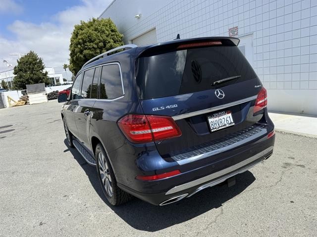 Mercedes-Benz GLS 450 Vehicle Full-screen Gallery Image 04