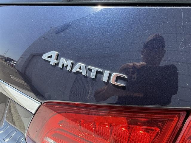 Mercedes-Benz GLS 450 Vehicle Full-screen Gallery Image 10