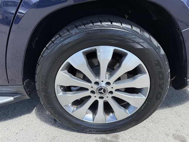 Mercedes-Benz GLS 450 Vehicle Full-screen Gallery Image 13