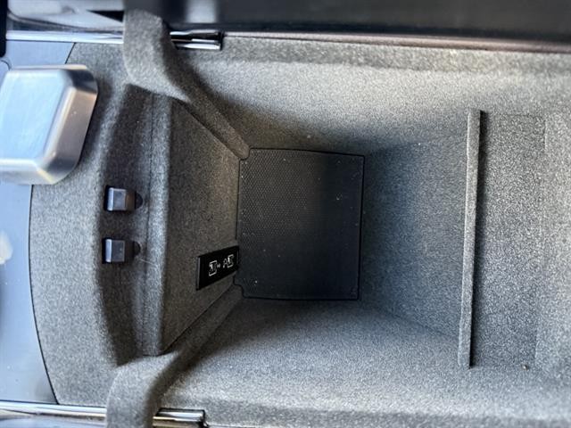 Mercedes-Benz GLS 450 Vehicle Full-screen Gallery Image 26