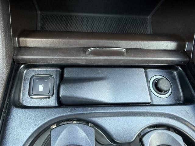 Mercedes-Benz GLS 450 Vehicle Full-screen Gallery Image 27