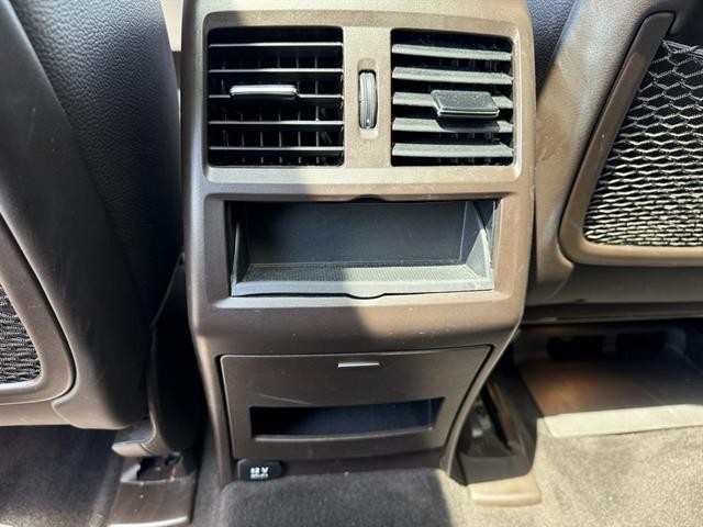 Mercedes-Benz GLS 450 Vehicle Full-screen Gallery Image 28