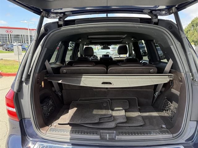 Mercedes-Benz GLS 450 Vehicle Full-screen Gallery Image 33