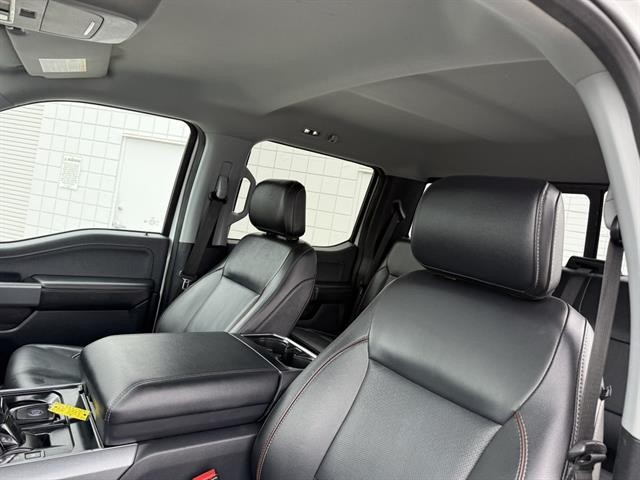 Ford F-150 Vehicle Full-screen Gallery Image 18