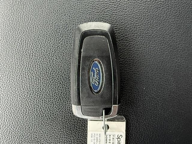 Ford F-150 Vehicle Full-screen Gallery Image 32