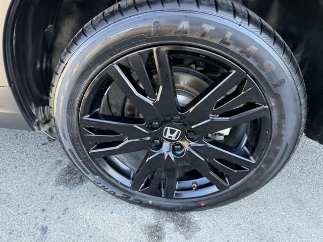 Honda Pilot Vehicle Full-screen Gallery Image 13