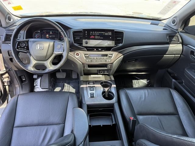 Honda Pilot Vehicle Full-screen Gallery Image 15