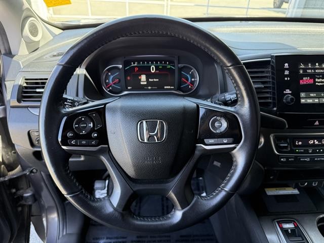 Honda Pilot Vehicle Full-screen Gallery Image 23