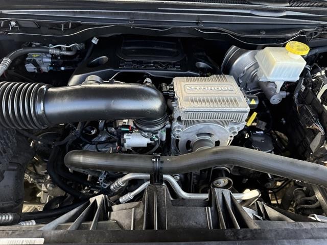 Ram 1500 Vehicle Full-screen Gallery Image 15