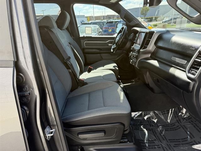 Ram 1500 Vehicle Full-screen Gallery Image 21