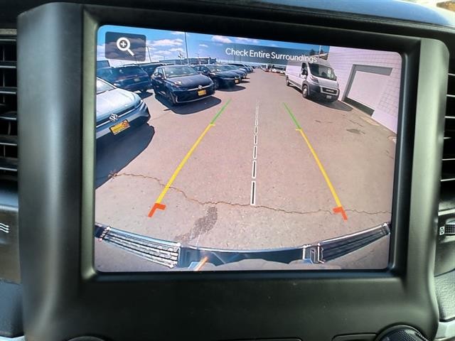 Ram 1500 Vehicle Full-screen Gallery Image 25