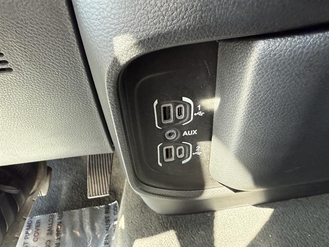 Ram 1500 Vehicle Full-screen Gallery Image 26