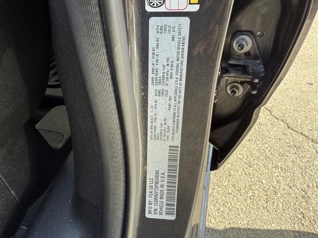 Ram 1500 Vehicle Full-screen Gallery Image 32