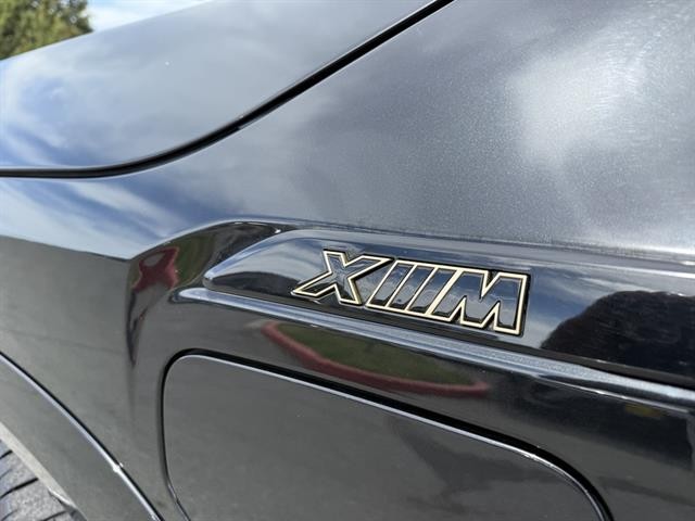 BMW XM Vehicle Full-screen Gallery Image 09