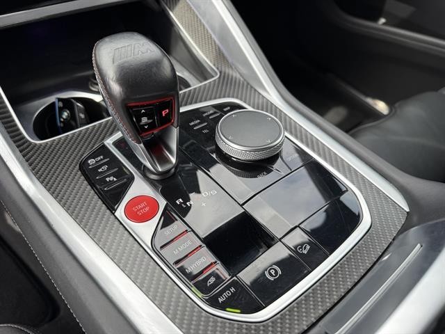 BMW XM Vehicle Full-screen Gallery Image 27