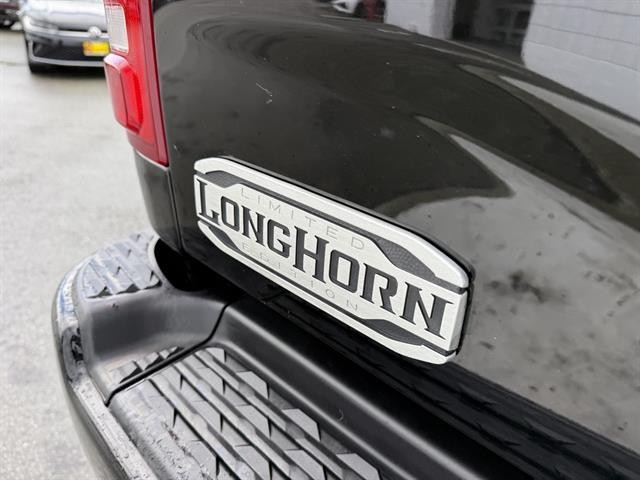 Ram 2500 Vehicle Full-screen Gallery Image 14