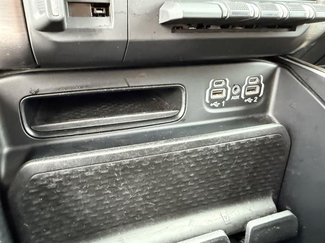 Ram 2500 Vehicle Full-screen Gallery Image 26