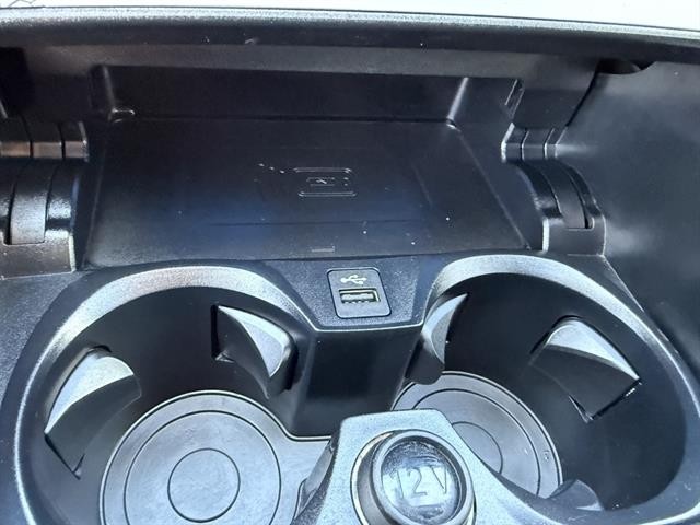 BMW 430i Vehicle Full-screen Gallery Image 22