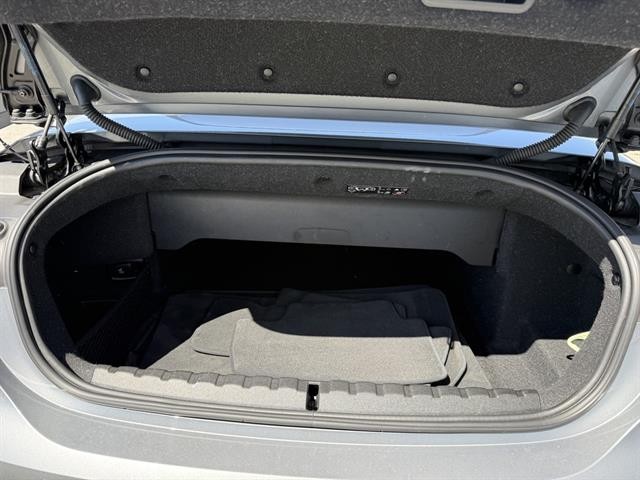 BMW 430i Vehicle Full-screen Gallery Image 25